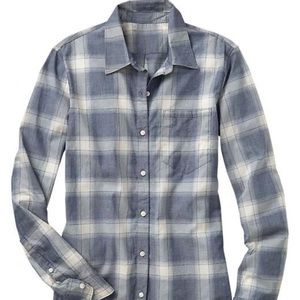 Gap blue plaid fitted boyfriend shirt